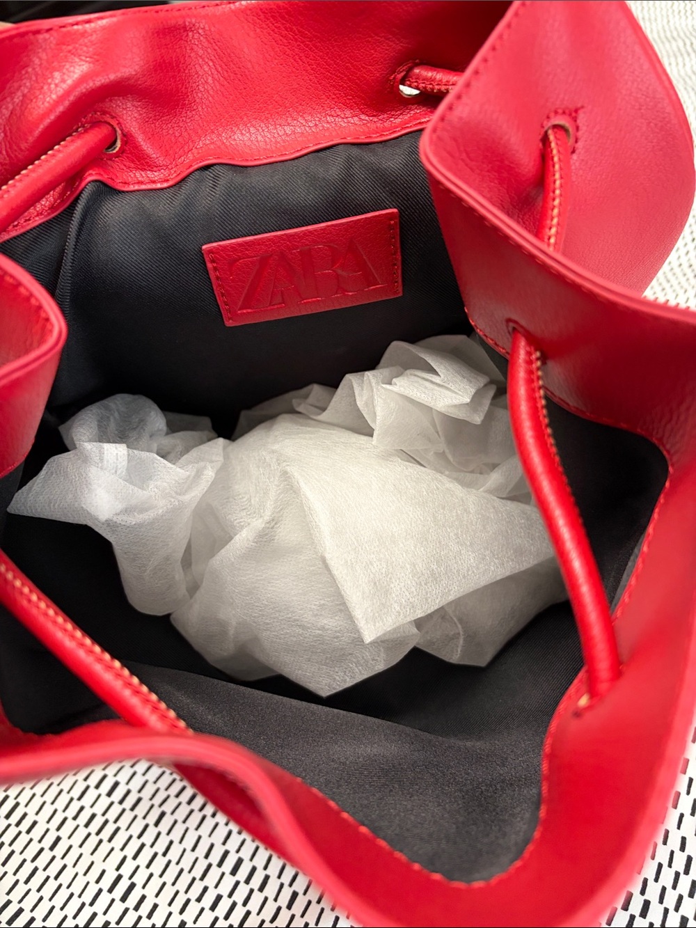 ZARA Red Pebbled Leather Drawstring Backpack - Picture 3 of 8